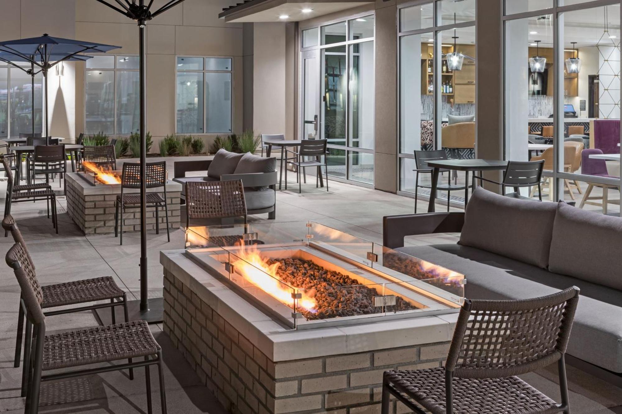 Residence Inn By Marriott Chatsworth Los Angeles Bagian luar foto